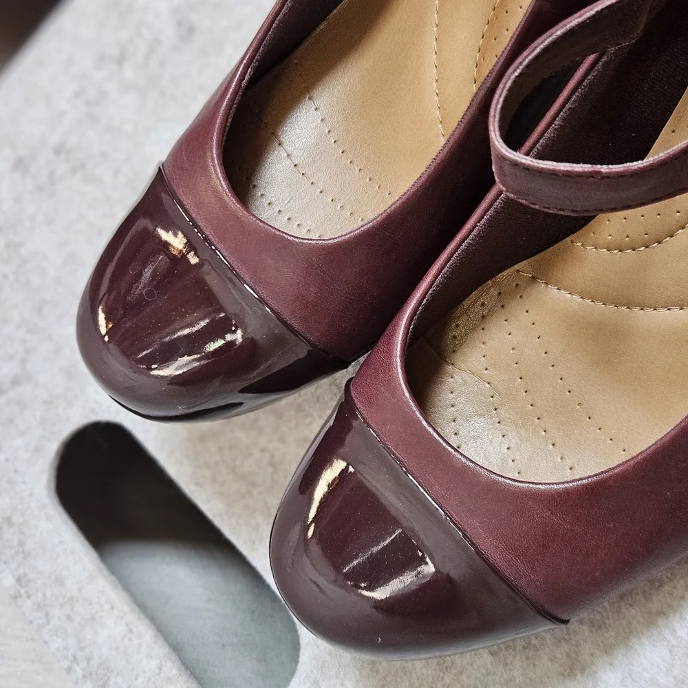 Clarks Garnit Tianna Dress pump in Merlot Red.  Women's size 7 1/2 - Picture 6 of 10